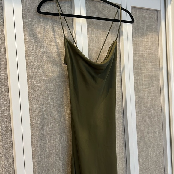 ASTR the label Gaia Midi Dress - Sage - Small - Picture 5 of 7